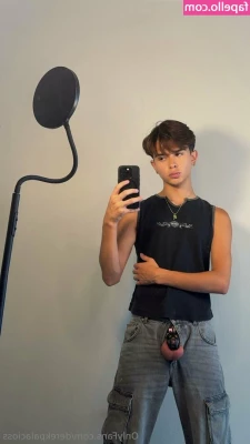 derekpalacioss - I feel so powerful with this SG look!