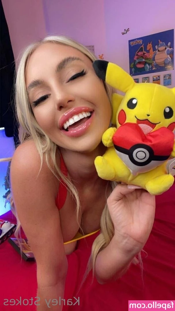 karleystokes - Que no falte la foto en el espejo