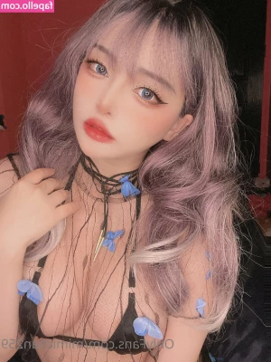 MiMi Chan [ mimi-chan ] - Cooler weather calls for some latex