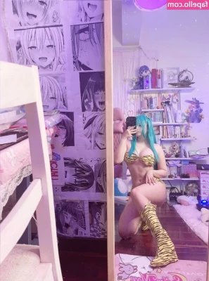 MiMi Chan [ mimi-chan ] - Hi babiesss yarın ücretli canlı yayın açıcam diğer hesabımdan