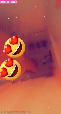 lovebuga143 - oh no.. i got a hole in my thights🙈 just big enonugh for you