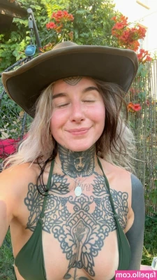 divinement_bon [ divinement-bon ] - Videos Playing and fucking my ass for you baby