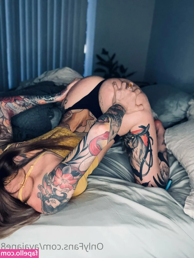 avajane8 - Hello everyone and want to thank all my new members be sure to cum in
