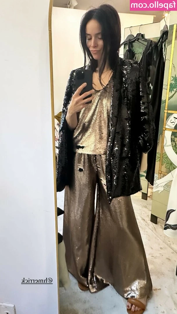 Abigail Spencer [ abigail-spencer ] - Hump day is here who is ready to hump this phat