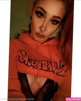 jessijinxed.free [ jessijinxed-free ] - Fucking my ass hard with a 9 inch dildo till I fuck the cum out of me