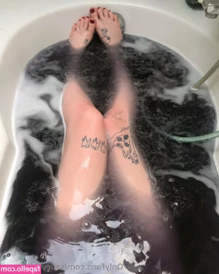 Saucychilisauce - It s a bit of a blur