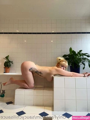 Saucychilisauce - I would fuck me