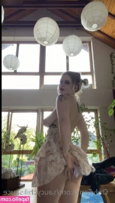 Saucychilisauce - Welcome to My World   Hi everyone  I m Violett  In my life  sports