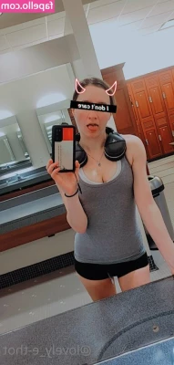 lovel-e-thot - Getting dressed