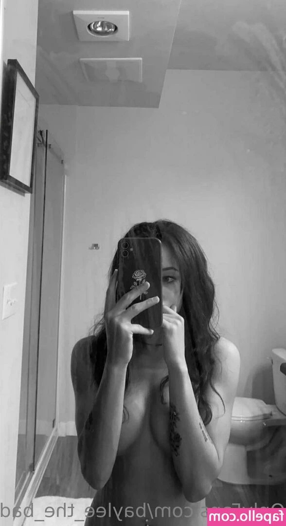 baylee_the_baddie [ baylee-the-baddie ] - MASTURBATION MONDAY    It s almost 2am right now and I d usually be