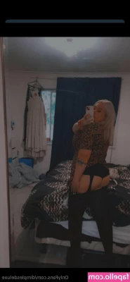 dimplesdeluxe - Is my thong small enough