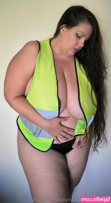 elixirgold - threesome was so hot   message me if you re interested in seeing how