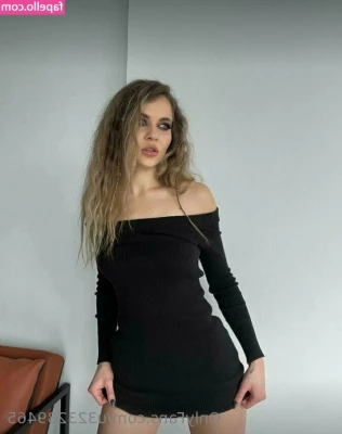 yourlustfullover - Your naughty gurl needs her kitty kat licked daddy. Focus on the clit