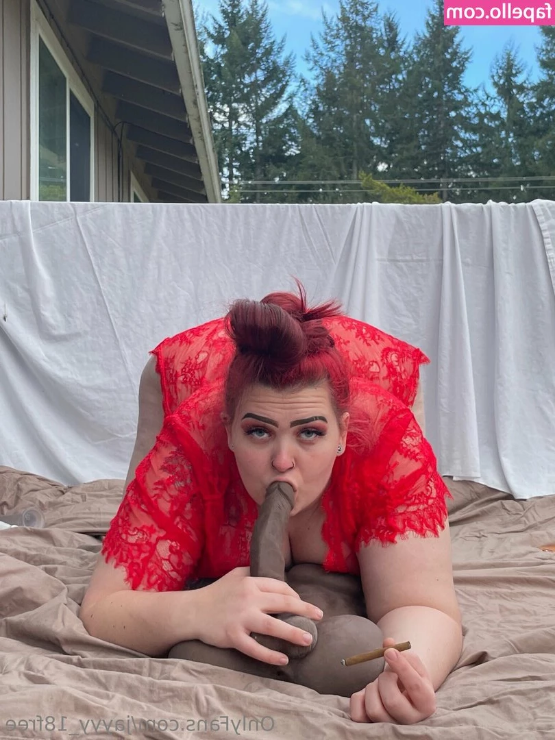 jayyy_18free [ jayyy-18free ] - Mom bod