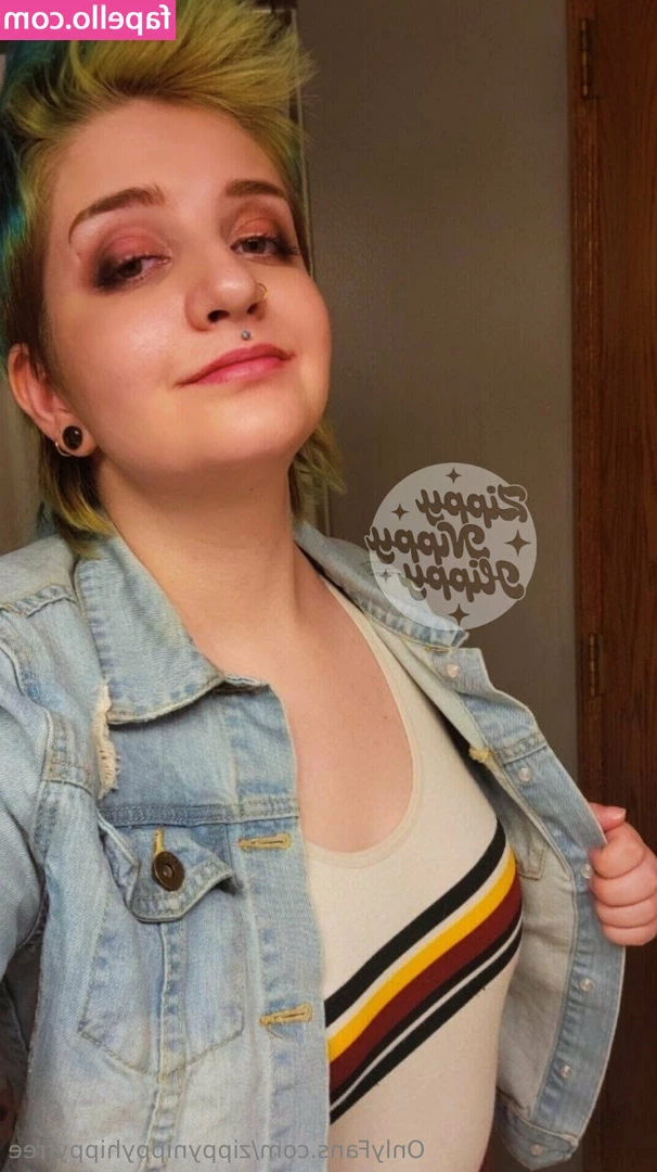 trippyhippypoppyfree - Did I just catch you looking at my
