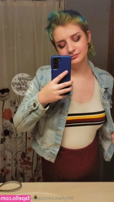 trippyhippypoppyfree - Baby, let me move my hips for you...do you want to?😘