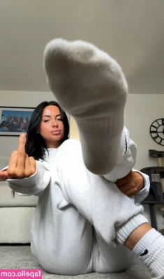 Tia-Louise Cateer [ tia-louise-cateer ] - How s your Saturday going      If I put my ass in your face at a