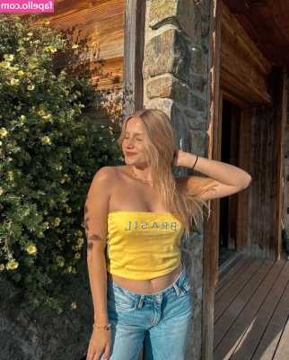Teresa Bauer [ teresa-bauer ] - I love this top🥵So easy to take OFF🫦💦 I’ll see you in your