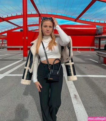 Teresa Bauer [ teresa-bauer ] - Thank you all for 30 followers on my Onlyfans  To celebrate  allow me part 1