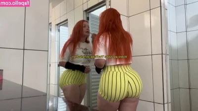 Aline Füchter Ouriques [ aline-fuchter-ouriques ] - Du dienst nur deiner Nylongöttin  Sind Strumpfhosen und Nylons deine