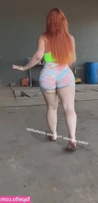 Aline Füchter Ouriques [ aline-fuchter-ouriques ] - With the sexy  airthugger