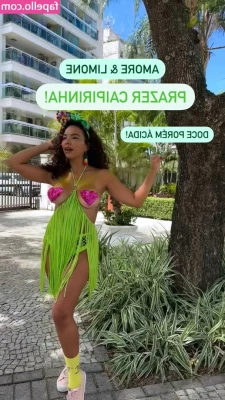 Gabriela Moreyra [ gabriela-moreyra ] - Happy Thursday  Here are some extras