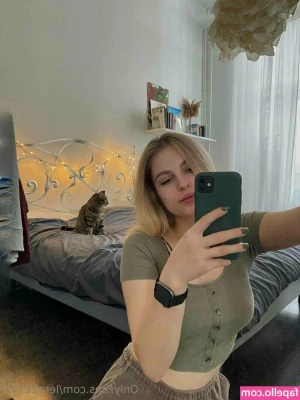 laura22777 - I'll be online today,most of the day,for 1:1 sexy sessions!! Facetime