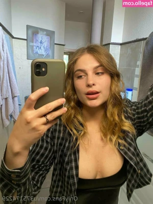 laura22777 - Let me destroy your ass slut with my BBC!! 🍆💦