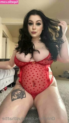 justhattie [ justhattie-3 ] - Never can resist me