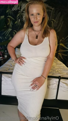 polarainbow [ polarainbow-1 ] - Can’t give you a nip slip without the whole tit reveal !