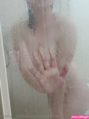 hidden__vixen [ hidden-vixen ] - Meu cuzinho ainda virgem