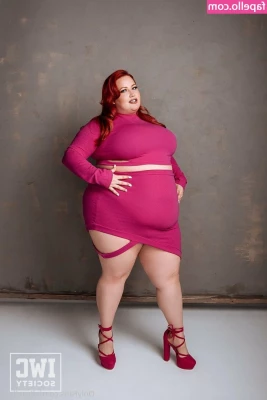elizaallure - Session Photo  Smoking domination  Human Ashtray 