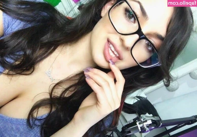 Sonia Ferraro [ sonia-ferraro ] - Lil shit b getting wett
