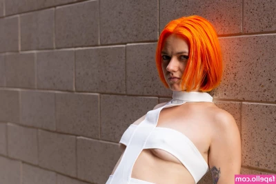 LumiRue - Sneak peek of a promo photoshoot before the burlesque show in June 