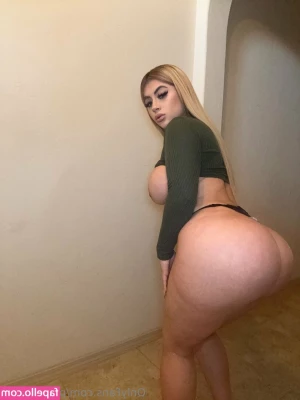 Perla Sollozo [ perla-sollozo ] - Happy Monday