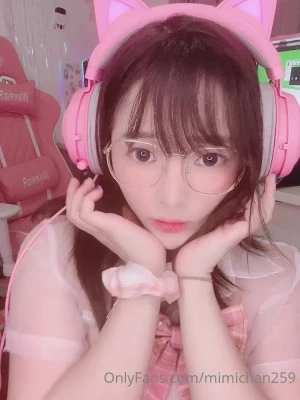 mimichan259 - I wish you were here to rub oil all over my body. It feels so good to