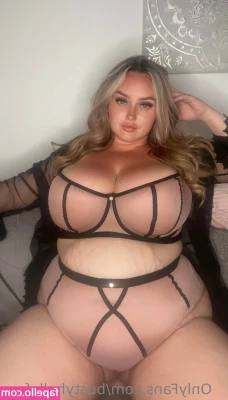 bustyhollyfree - Happy hump day