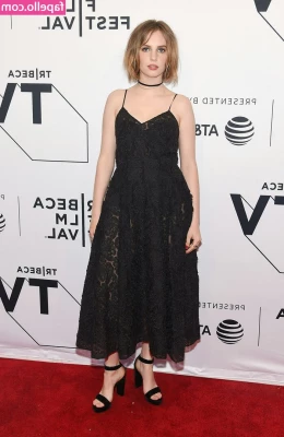Maya Hawke [ maya-hawke ] - A little something