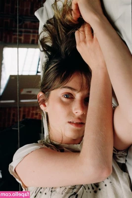 Maya Hawke [ maya-hawke ] - 🤤 can I ride your hard 🍆 and make u 💦💦💦 in me 😈Full