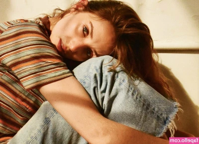 Maya Hawke [ maya-hawke ] - Just felt like taking a pic or two this morning