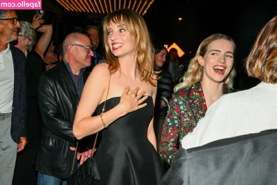 Maya Hawke [ maya-hawke ] - WOW WOW WOW  100  lovers   amp  in only 3 weeks  I couldn t fathom