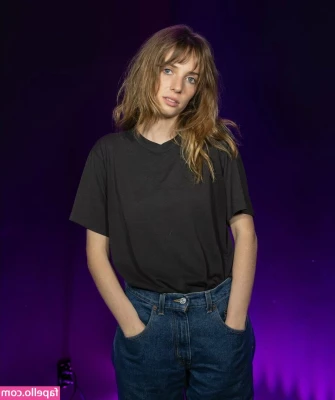 Maya Hawke [ maya-hawke ] - themask  video  reel  creativity  thecosplaypoet