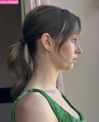 Maya Hawke [ maya-hawke ] - 🍑𝗧𝗜𝗣 $35 𝗔𝗡𝗗 𝗪𝗔𝗧𝗖𝗛 𝗠𝗘