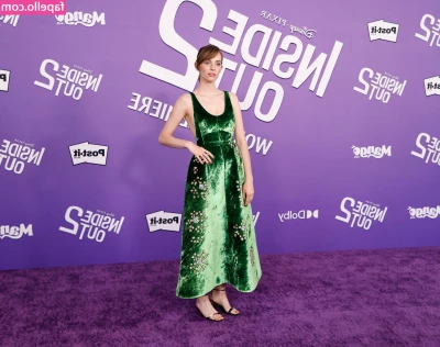 Maya Hawke [ maya-hawke ] - Good morning for all   feel free to message me what u wanna see here