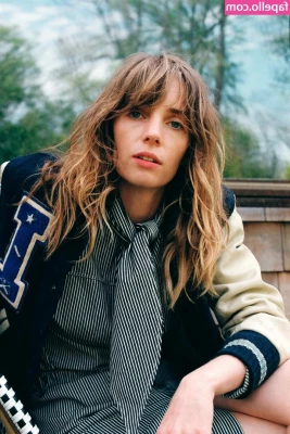 Maya Hawke [ maya-hawke ] - would you like to see my panties at the dinner table