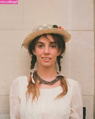 Maya Hawke [ maya-hawke ] - Happy hump day part 1
