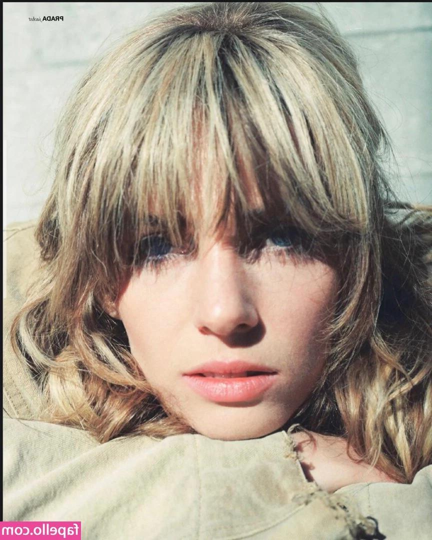 Maya Hawke [ maya-hawke ] - Bus that pussy open