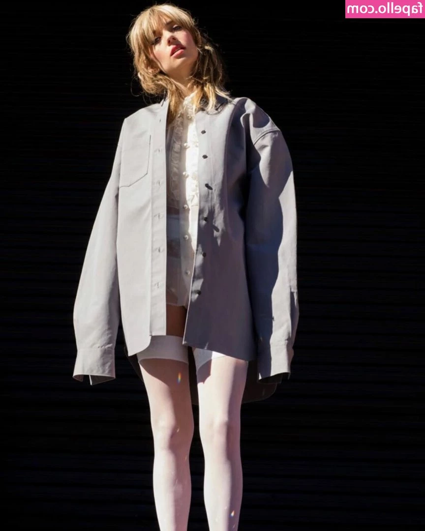 Maya Hawke [ maya-hawke ] - I promise I ll be a good girl