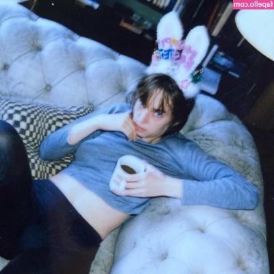 Maya Hawke [ maya-hawke ] - Lazy Sunday mornings