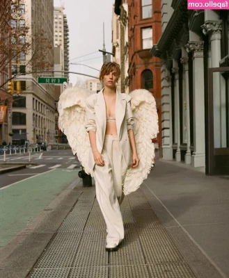 Maya Hawke [ maya-hawke ] - My top is inside out, I’m still not awake but grab hold of the day part 1